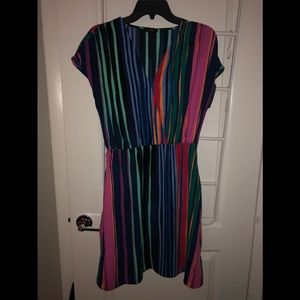 Halogen dress with pockets